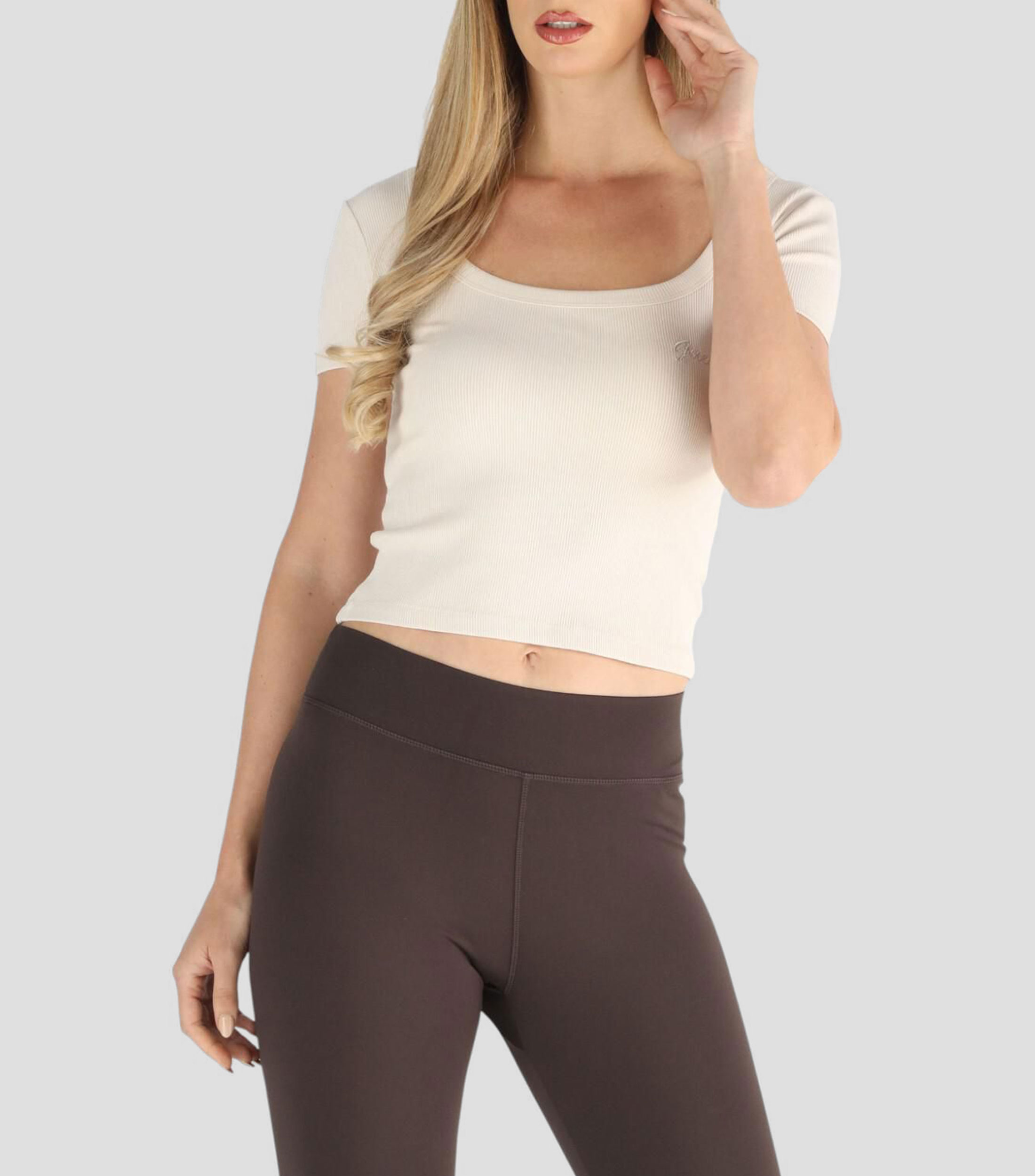 Playera cuello redondo manga corta lisa Mujer
